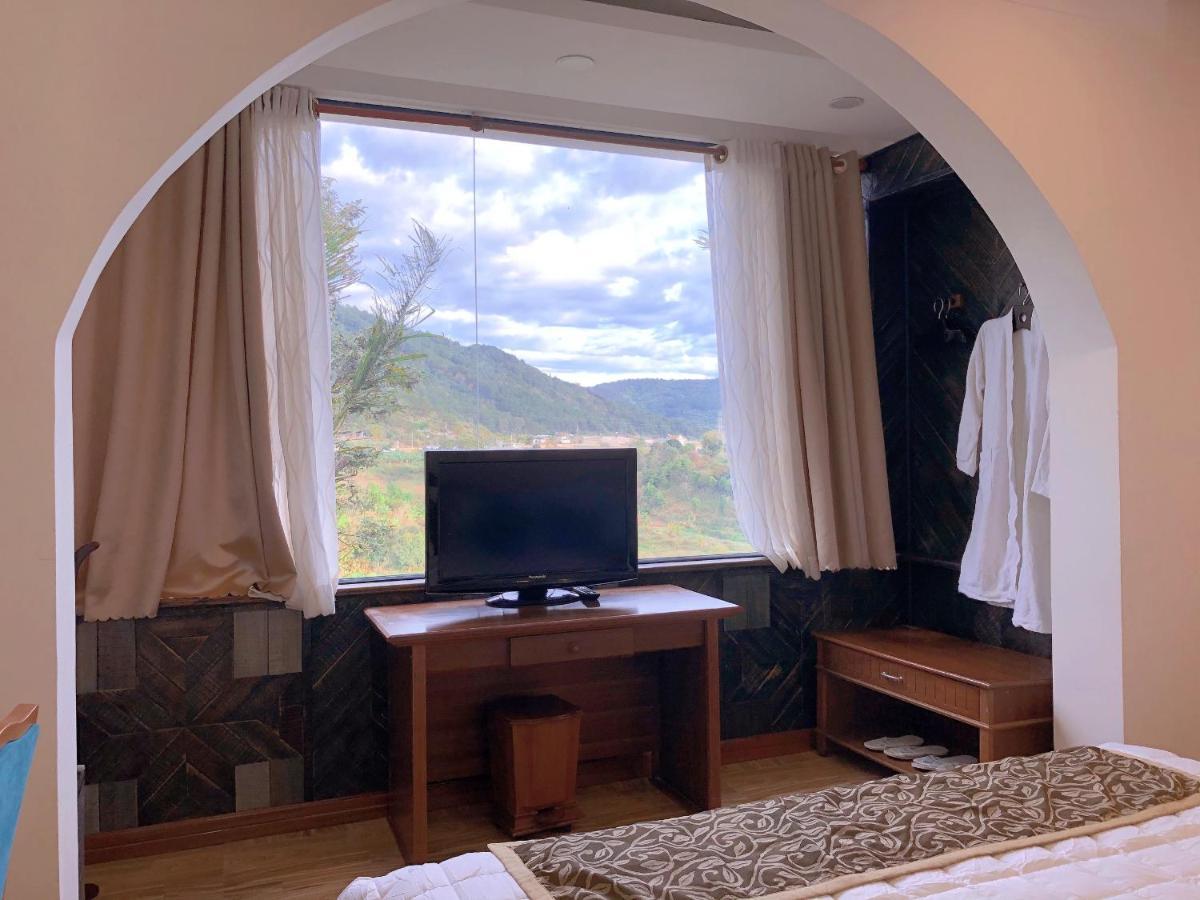Thac Lien Khuong Hotel 2*